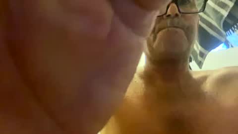 surfrguy0077 online show from January 18, 7:58 pm