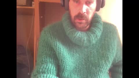 Snapshot of sweaterboy666 chatting on February 4, 11:05 am sweaterboy666 online show from February 4, 11:05 am