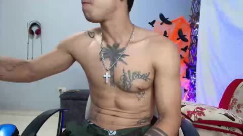 Snapshot of sweet_angel25 chatting on October 26, 10:34 pm sweet_angel25 online show from October 26, 10:34 pm