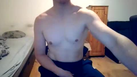 Snapshot of sweetguy8210 chatting on October 30, 5:03 pm sweetguy8210 online show from October 30, 5:03 pm