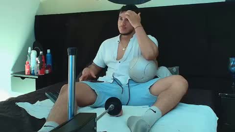 Jei  online show from March 12, 3:09 pm