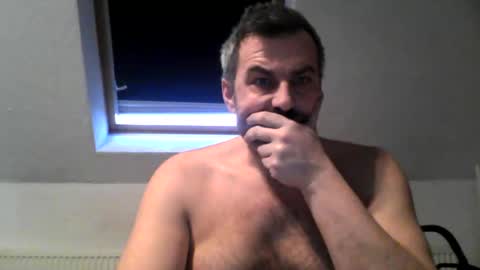 swinger_men_austria online show from February 9, 7:02 am