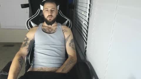 swoozy_ online show from October 22, 3:54 am