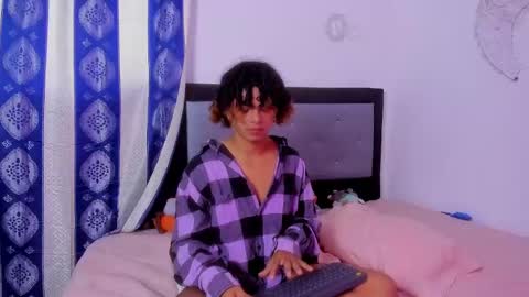 swwet_boy online show from January 2, 2:02 pm