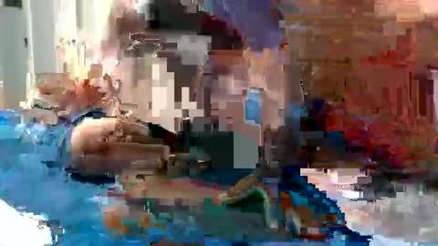 Snapshot of sxtn002 chatting on January 5, 11:15 am sxtn002 online show from January 5, 11:15 am