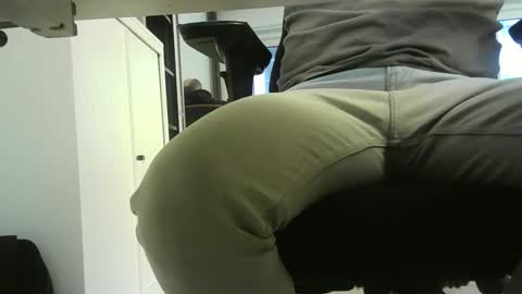 syl092 online show from December 17, 2:33 pm