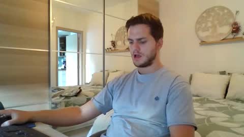 syl092 online show from September 9, 5:23 pm