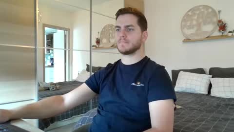 syl092 online show from January 14, 1:28 pm