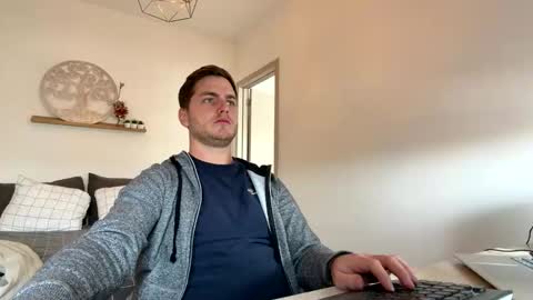 syl092 online show from March 23, 12:44 pm