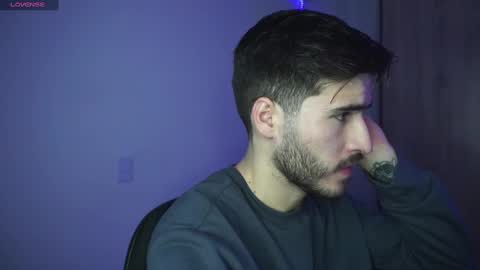 t0ny_wylie online show from December 23, 10:32 am