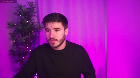 t0ny_wylie online show from November 3, 11:03 am