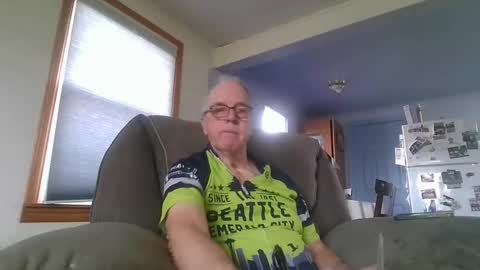 tacrunner66_ online show from March 4, 6:48 pm