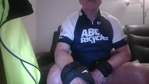 tacrunner66_ online show from February 4, 3:18 pm