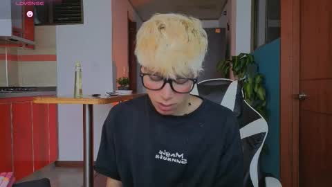 taichi online show from February 15, 3:20 pm