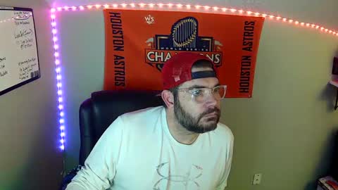 TaintNuzzler online show from January 7, 10:05 am