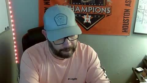 TaintNuzzler online show from February 28, 8:28 pm