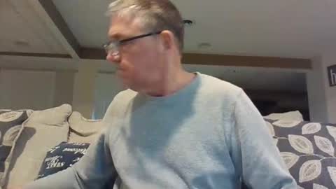 takeitalldown101 online show from January 2, 12:02 am