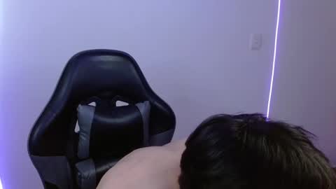 takeru___ online show from December 5, 2:46 pm