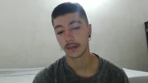 talhi_ online show from December 1, 6:11 pm