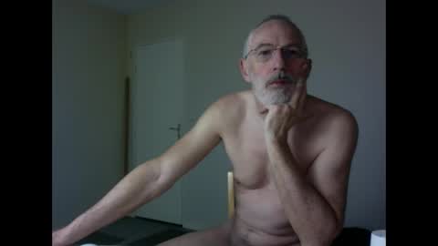 Jack Pierrot online show from December 2, 6:49 am