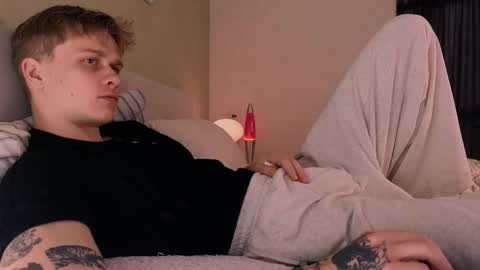 Snapshot of talkinghead7 chatting on October 22, 5:22 am Colin online show from October 22, 5:22 am