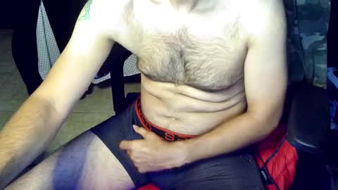 Snapshot of talltannhandsome chatting on October 8, 12:20 pm talltannhandsome online show from October 8, 12:20 pm