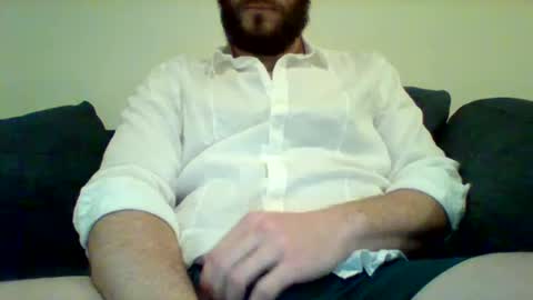 Snapshot of tanlines85 chatting on December 31, 2:03 pm Help Me Edge online show from December 31, 2:03 pm