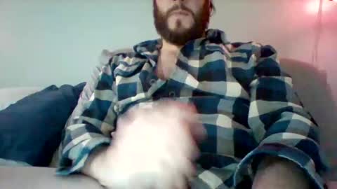 Snapshot of tanlines85 chatting on January 28, 9:29 pm Help Me Edge online show from January 28, 9:29 pm