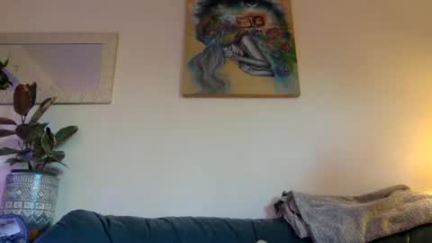 Dr. Love online show from January 6, 2:25 pm