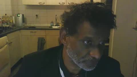 Genaro Thode online show from October 8, 3:11 am