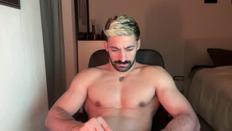 tarquit8 online show from November 23, 1:38 am