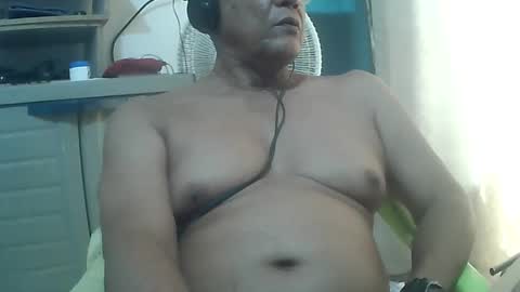 Snapshot of tavo58 chatting on February 21, 3:10 pm alvarito online show from February 21, 3:10 pm