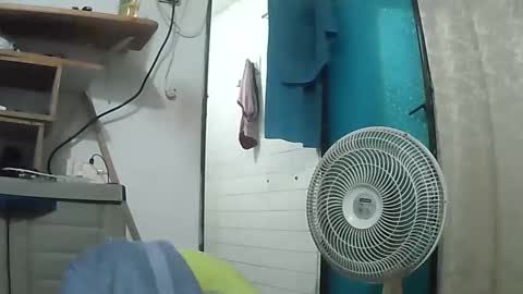 Snapshot of tavo58 chatting on October 28, 2:25 am alvarito online show from October 28, 2:25 am