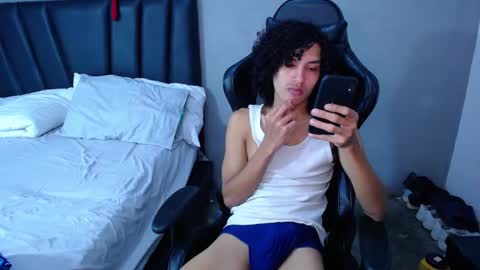 Tayron online show from February 15, 4:59 pm