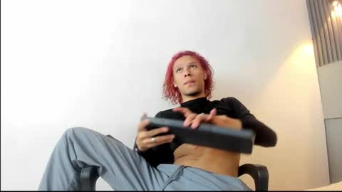 Tayson online show from December 15, 12:57 pm