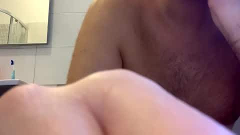 Tbest1986 online show from September 12, 7:19 am