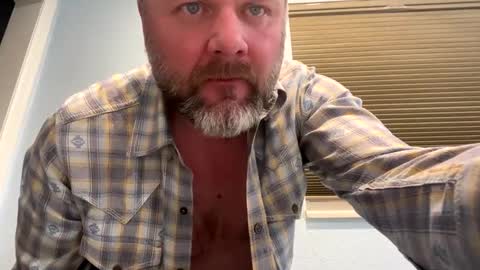 Tbiz82 online show from February 6, 3:37 am