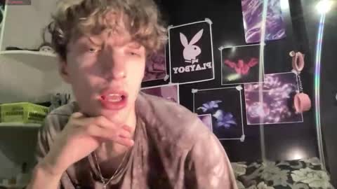 Yan     online show from March 12, 8:27 pm