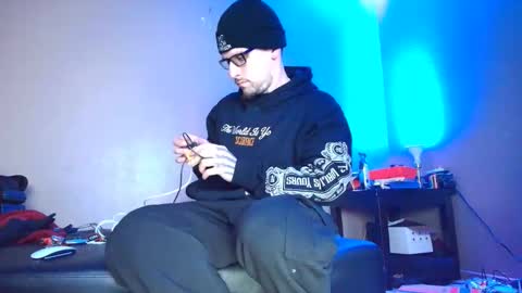 tempsnasty online show from January 8, 9:36 am