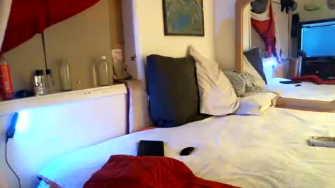 Axle online show from January 2, 8:39 am