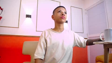 tessachains online show from December 3, 6:19 am