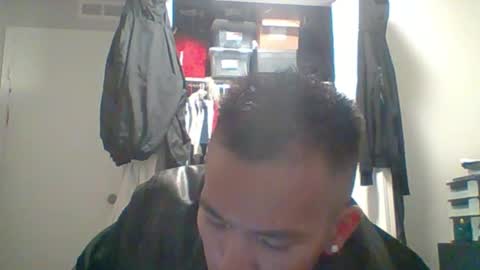 thataznguy303 online show from October 21, 1:20 am