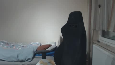 thatguyyeahhim online show from March 8, 12:42 am