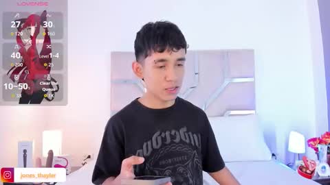 Thayler  online show from November 28, 12:07 pm