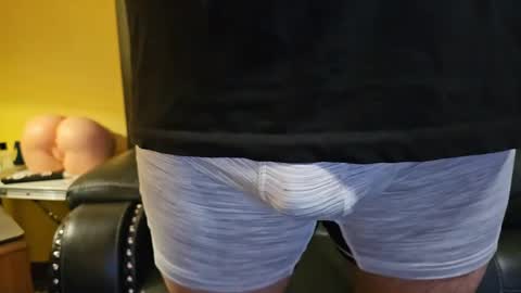 Snapshot of the_alpha_dog_xxx chatting on January 3, 4:22 am the_alpha_dog_xxx online show from January 3, 4:22 am