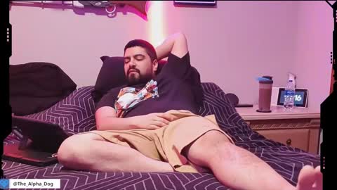 Snapshot of the_alpha_dog_xxx chatting on February 19, 3:16 pm the_alpha_dog_xxx online show from February 19, 3:16 pm