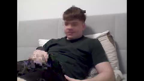 thecuteguy144949 online show from January 22, 4:33 pm