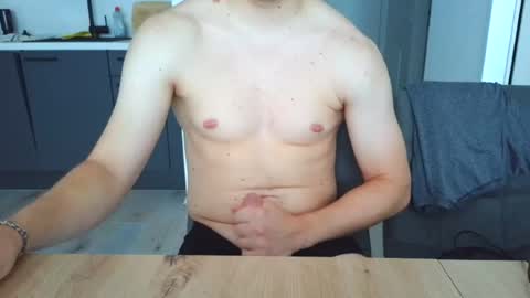thecuteguy144949 online show from July 14, 7:34 am