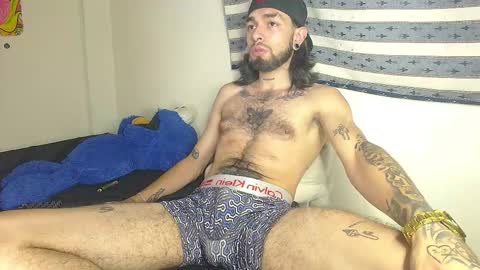 independent Model online show from February 4, 6:04 am