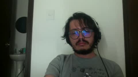 theguitarmistery online show from April 14, 3:17 am